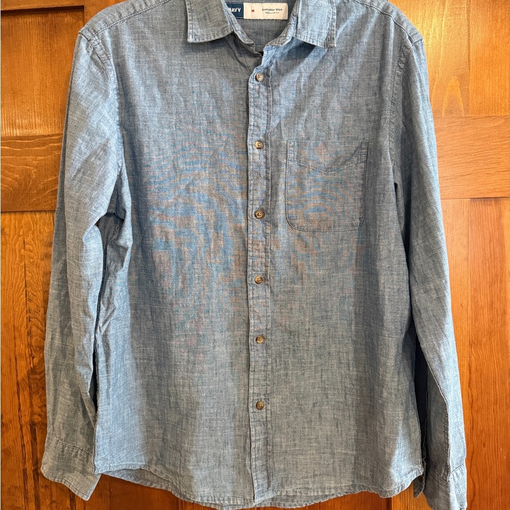 Old Navy Men's Casual Chambray Shirt, Medium